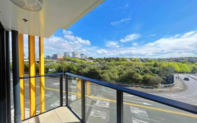Stunning view 1-bedroom studio in city centre