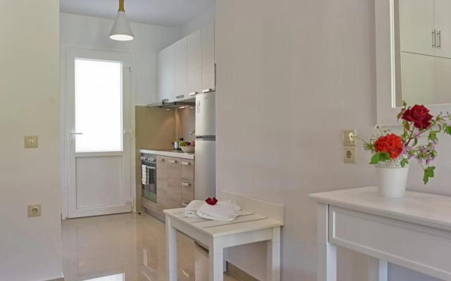 Palapart Gikas Suites And Studios