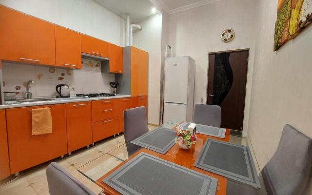 Апартаменты на улице Ермолова 19