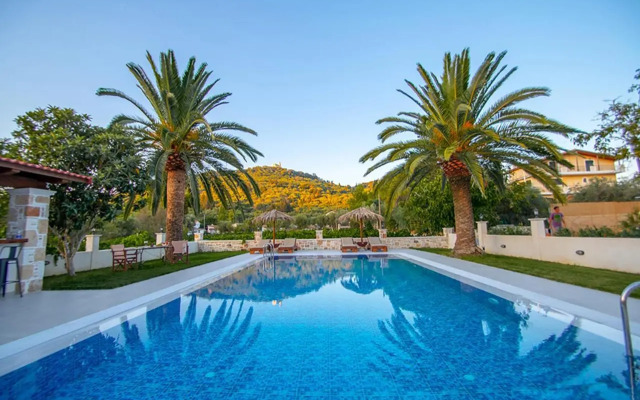 Zissis Villa & pool 5min drive to beach