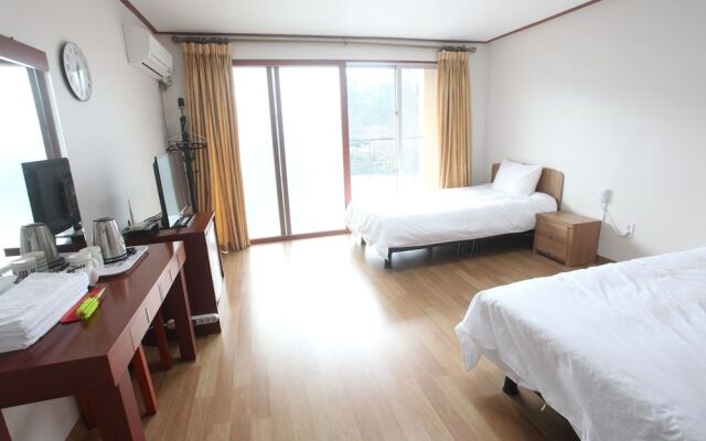Jeju Youth Hostel