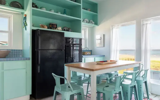 Beachfront Melody by Ryson Vacation Rentals