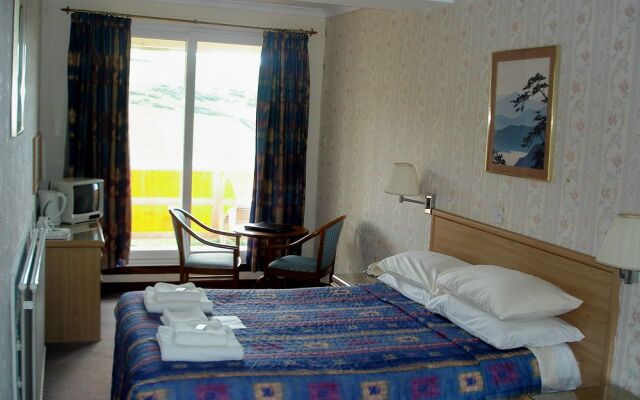Royal Hotel