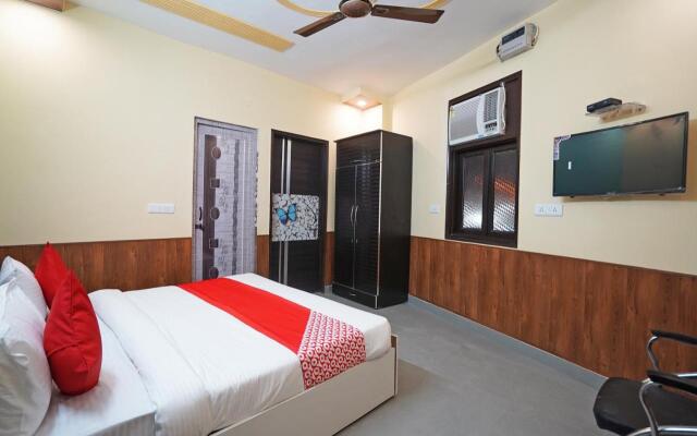 Qlark White Palace by OYO Rooms