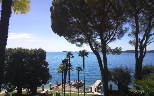 La Rosa Del Garda Apartment