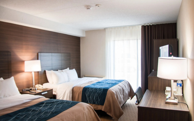 Comfort Inn Levis