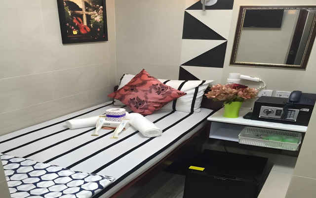 Skylark Hostel