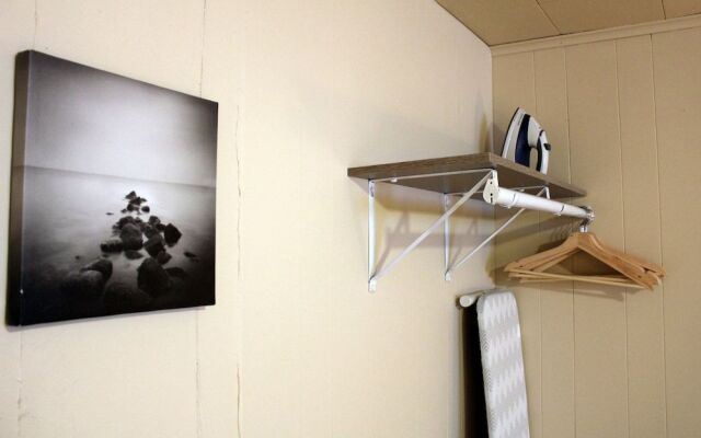 Brighton Retreat (Walk to Metro)