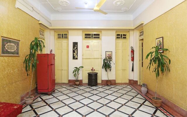 OYO 11896 Marble Palace Guest House