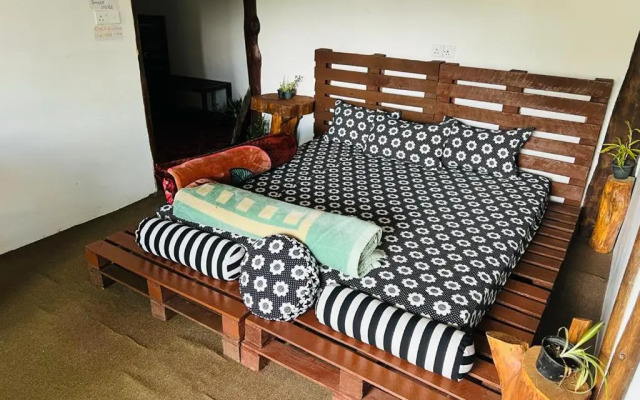 20/20 wood cabana