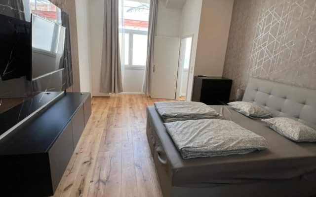 Urania Apartment