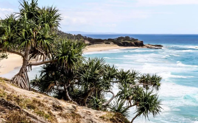 SALTWATER 1 - PENTHOUSE APARTMENT with OCEAN VIEWS