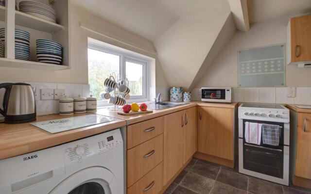 Walkers Court By Treetop Property
