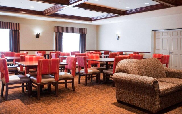 Holiday Inn Express And Suites Milwaukee Nw Park Place by IHG