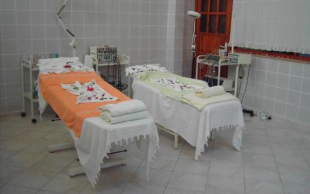 Mucize Su Serpin Manyas Hotel