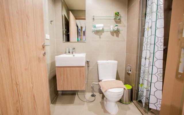 Charming Pool View by Rain Cha Am Condo