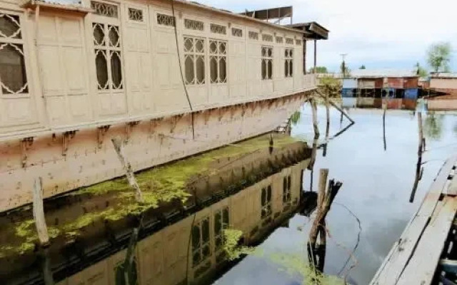 Persian Group of Houseboats