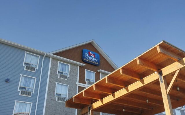 Pomeroy Inn & Suites at Olds