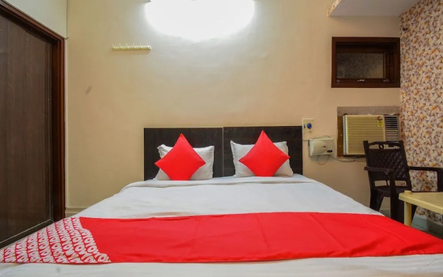 Hotel Sapphire Palace by OYO Rooms