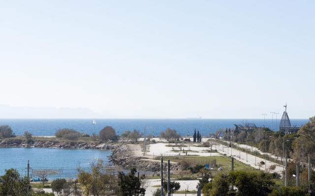 Modern art apt in Glyfada with sea view