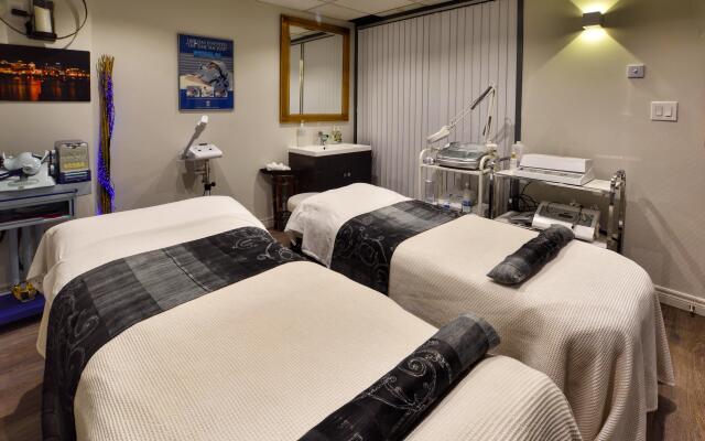 Holiday Inn Toronto - Int'l Airport by IHG