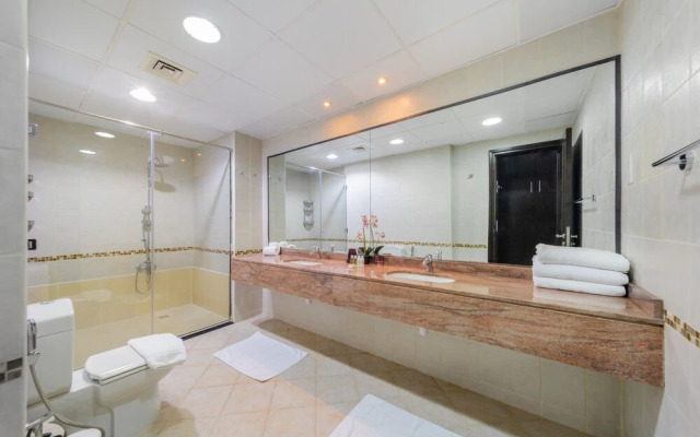 The Royal Oceanic by Vacation Bay