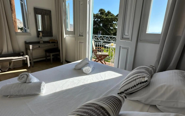 Niriides Hotel & Apartments
