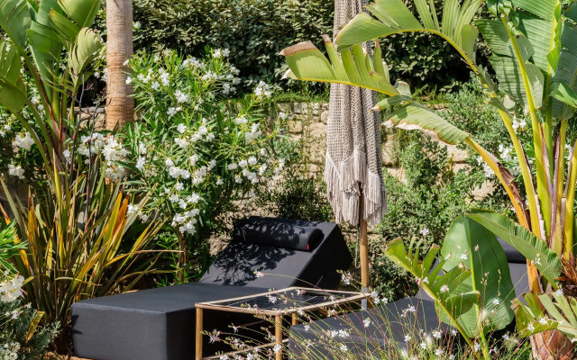 Akkadian Mykonos Resort