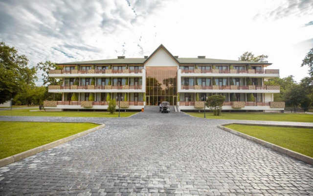 River Inn Hotel