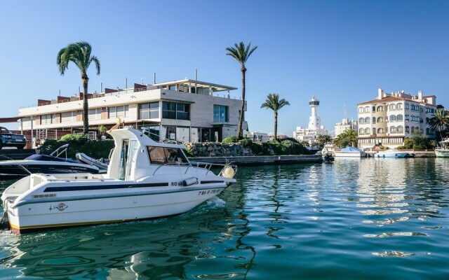 Cozy Apartment With Communal Pool in Empuriabrava Spain