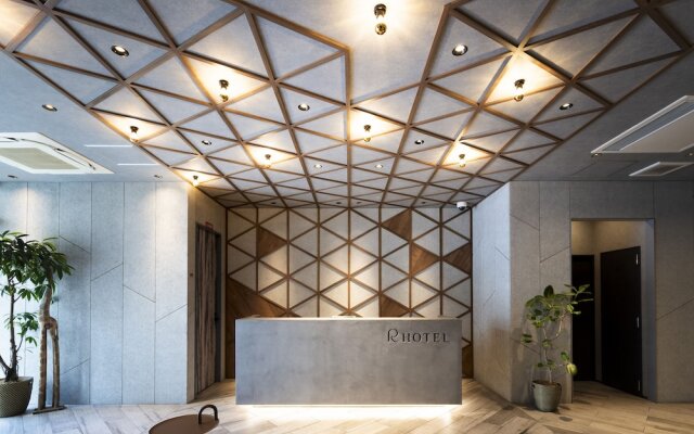 R Hotel Namba South