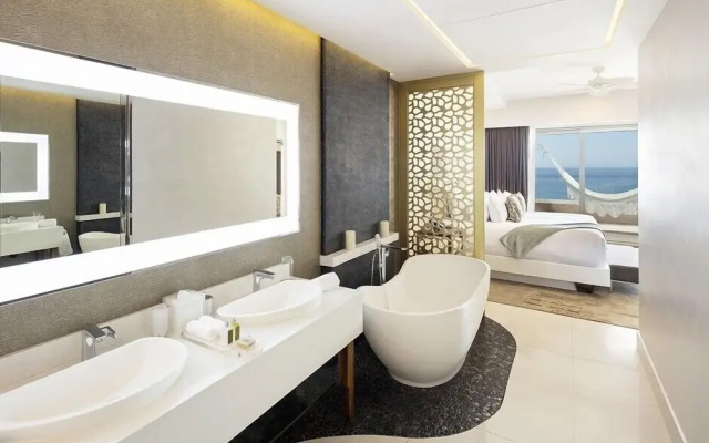 2BD Oceanview Suite Garza Blanca Cabo