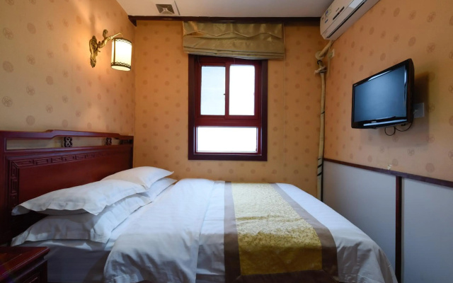 Qianmen Courtyard Hotel