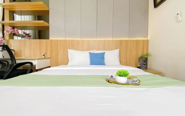 Homey And Good Place 2Br Transpark Bintaro Apartment