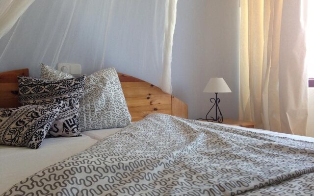 Hostal Cala Llombards
