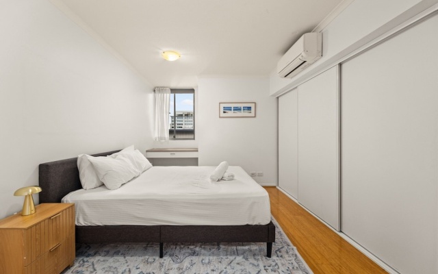South Brisbane 2BR Apt With Gym & Sauna Access – Guest Rooms – Brisbane