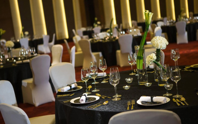 Renaissance Nanjing Olympic Centre Hotel