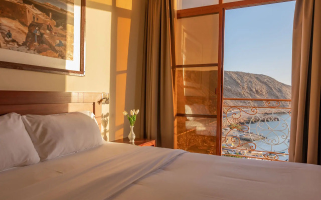 Al Ayjah Plaza Hotel