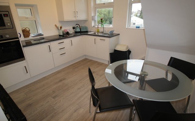 Oakfield Street Apartments by Cardiff Holiday Homes