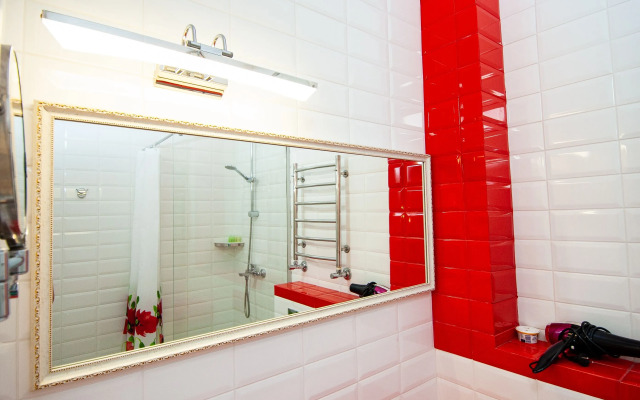 Art Kvartal near Deribasovskaya