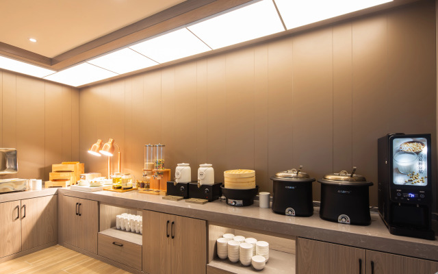 HanTing Hotel (Luoyang Song County Luhunhu)