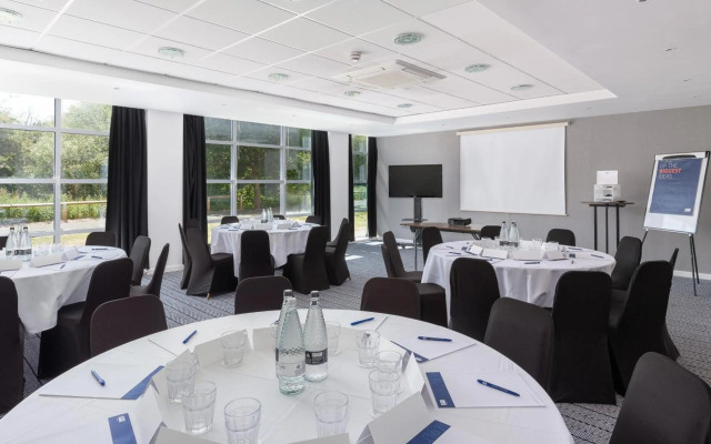 Holiday Inn Express Leigh - Sports Village by IHG
