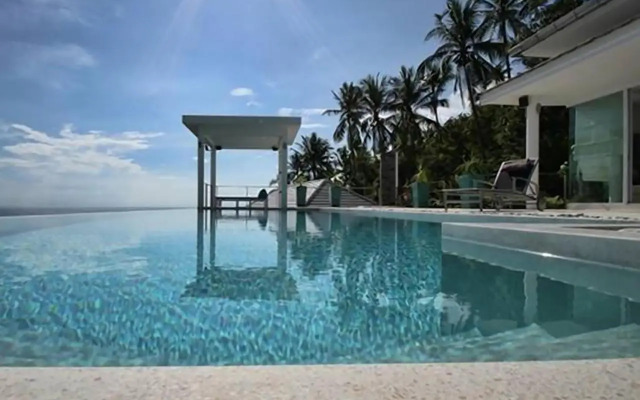 Baan Fhan Talay