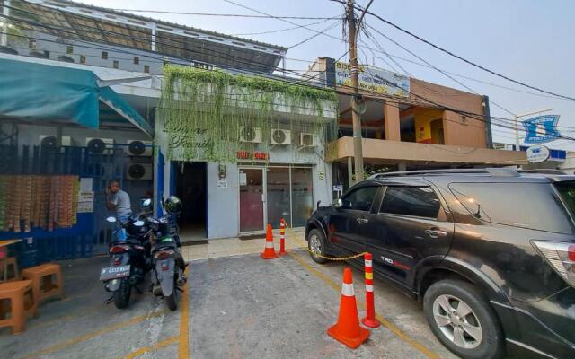 OYO 90578 Dinar Family