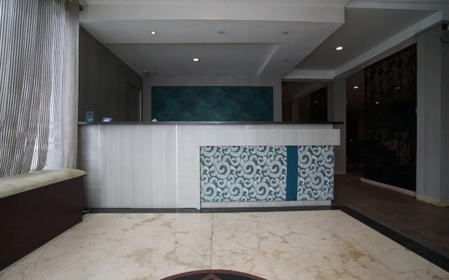 OYO 1282 Feodora Airport Hotel
