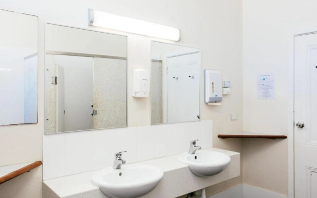 Six Degrees Boutique Hotel