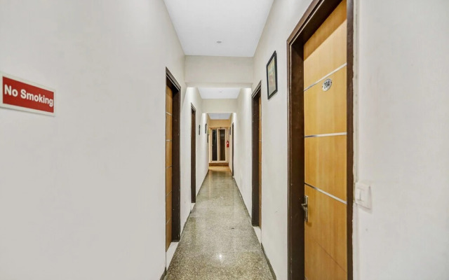 OYO Townhouse 22956 Hotel Grand Residency