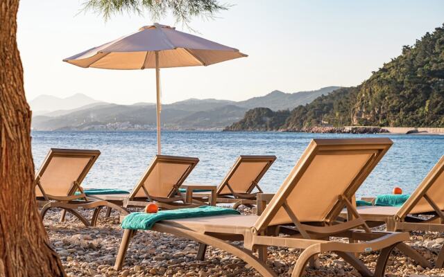 8Moons Boutique Apartments