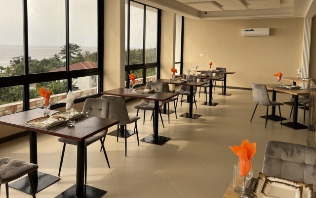 Sky Kenako Hotel