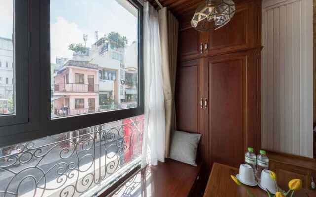 Woody House Boutique